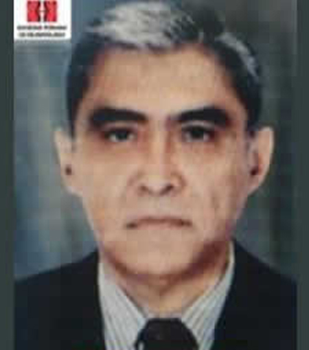 Dr. Justo David León Flores